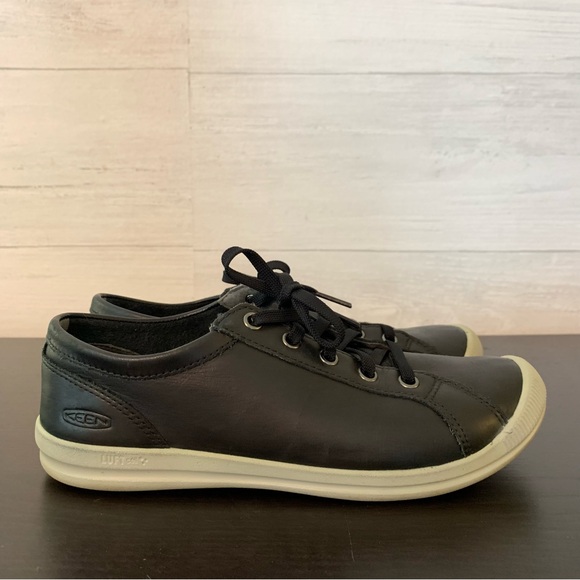 Keen Lorelai Sneakers - Picture 2 of 11